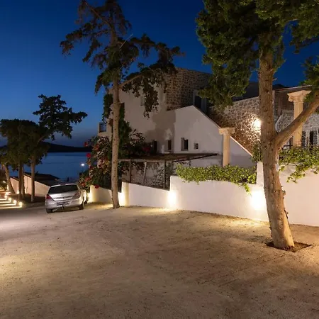 Maria - Seashore Serenity At Kalymnos * Myrties